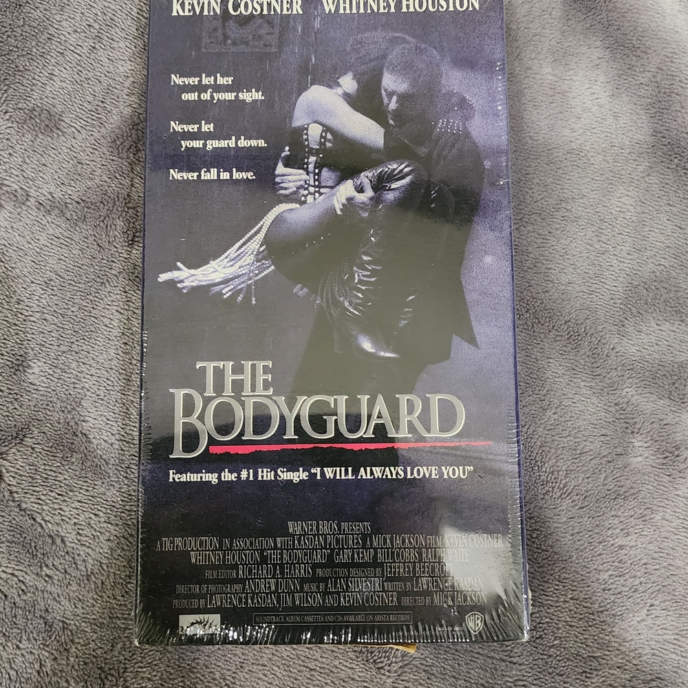 The Bodyguard VHS
